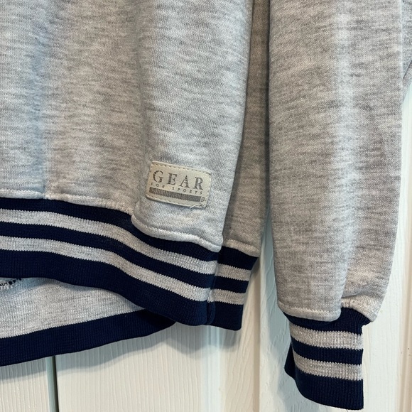 Authentic Vintage YALE Polo Crew - Picture 3 of 4